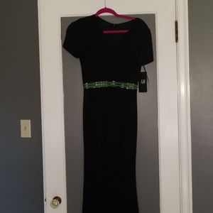 Black ball length dress gown  nwt